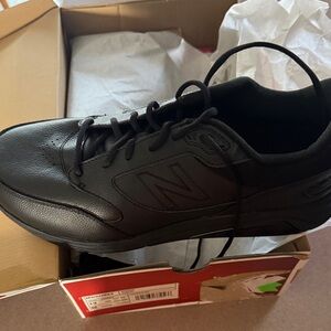 New Balance Men's All-Black Sneakers